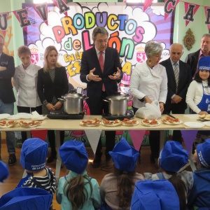 2250194_inauguracion_productos_escuela060318.jpg