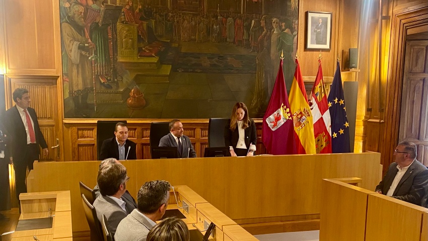 María de los Ángeles Fernández Cuadrado toma posesión como nueva secretaria general de la Diputación de León