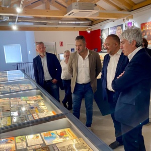 Un momento de la visita a la Fundación Club 45 de Santa Colomba de Somoza