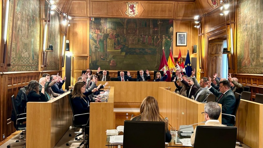 Diputación y Ayuntamiento de León firman un protocolo para impulsar la transformación digital y logística de Productos de León