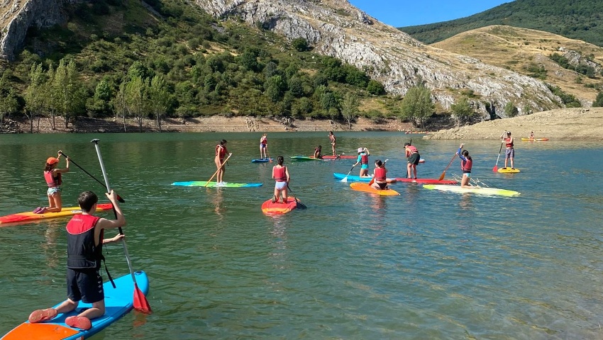 La Diputación de León oferta 340 plazas en siete campamentos de verano en la provincia, Galicia, Cantabria y Valencia