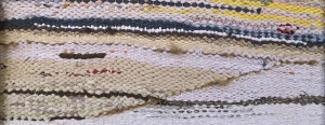 La artista Claudia de Santos traduce al lenguaje textil la 'Memoria de la nieve' de Julio Llamazares en el Museo de los Pueblos