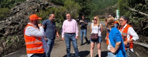 La Diputación lleva a cabo una obra de emergencia en la carretera que da acceso al Valle de Fornela para poder reestablecer el tráfico por carretera
