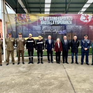 Un momento del homenaje a la UME en Castrocalbón.