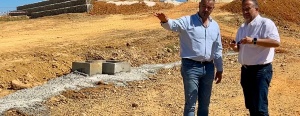 El presidente de la Diputación visita las obras del Centro Arqueológico de la Ciudad de Lancia, ejecutado en un tercio del total