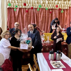 El presidente, Gerardo Álvarez Courel, encabeza la visita navideña a Nuestra Señora del Valle