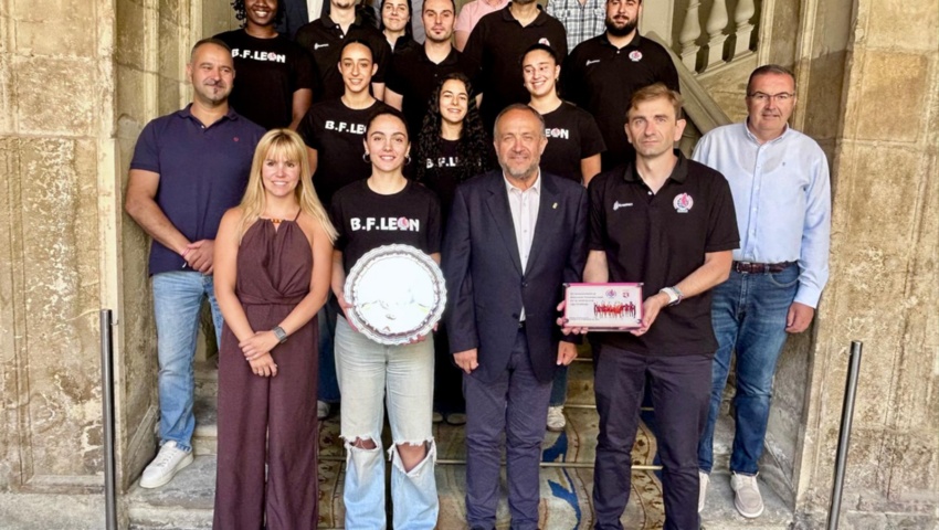 La Diputación recibe al Baloncesto Femenino León tras su reciente ascenso a la Liga Challenge