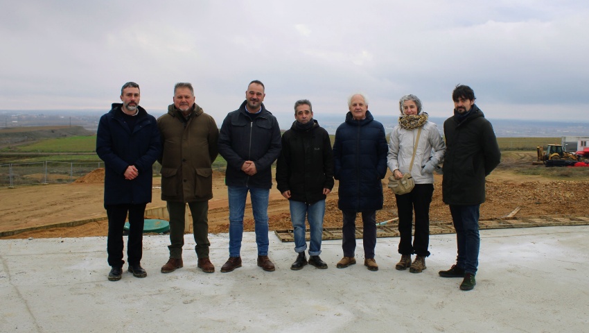 Los tres edificios que forman el nuevo Centro Arqueológico de Lancia ya comienzan a alzarse sobre el cerro de Villasabariego