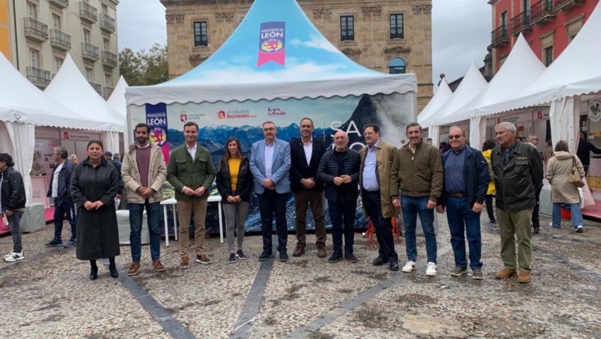 La Diputación inaugura la II Feria de los Productos de León en Gijón