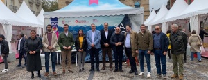 La Diputación inaugura la II Feria de los Productos de León en Gijón