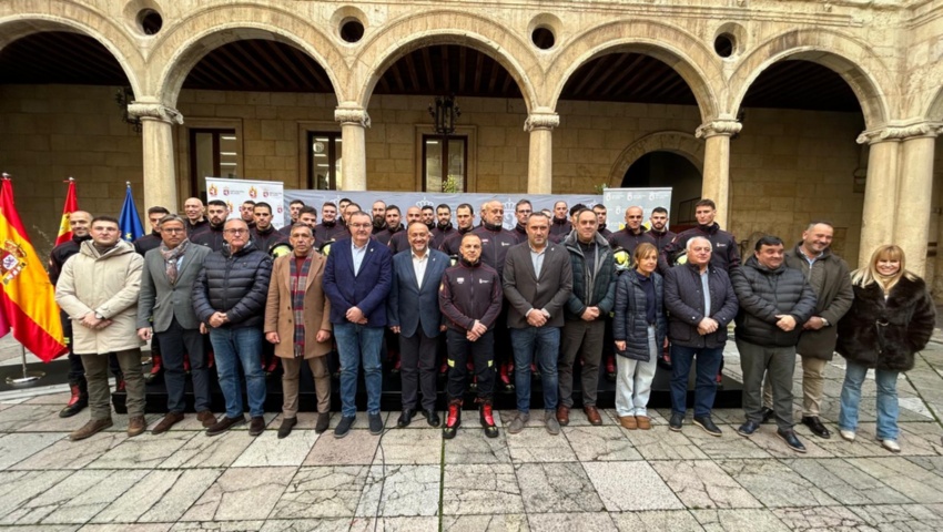 La Diputación de León recibe a los 25 nuevos bomberos del SEPEIS que se incorporarán a los parques provinciales